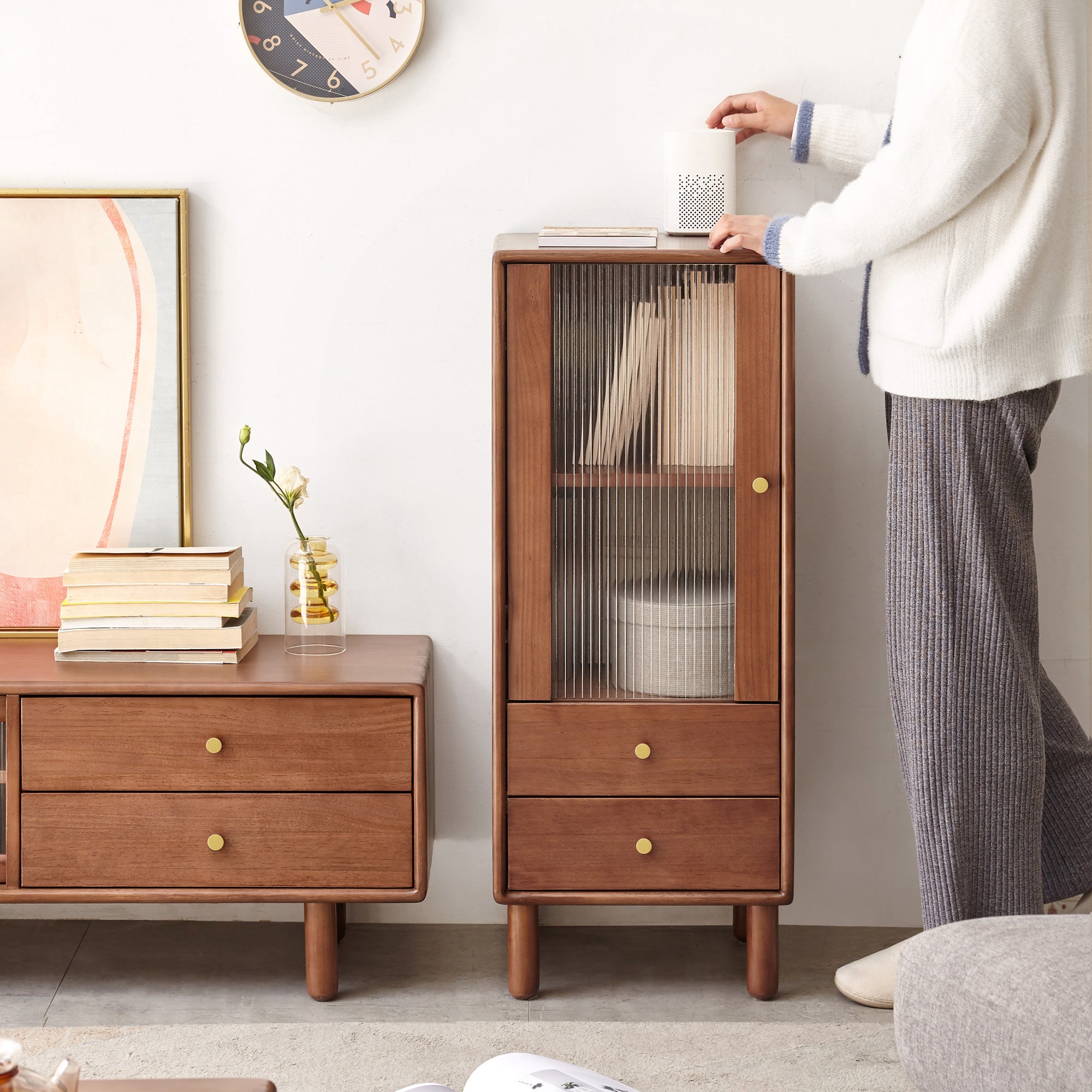 Free-Standing Corner Cabinets Storage Table with Vintage Glass Door